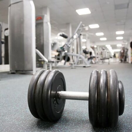 Kautschuk im Fitnessstudio verlegt